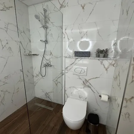 Central Suites Apartment *