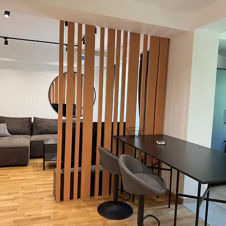 Central Suites شقة *
